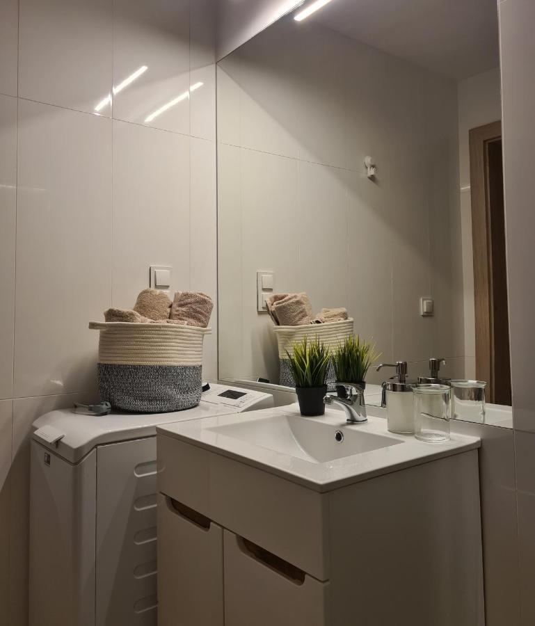 Mostowa 23 Hugo Apartment, Self Check-In 24H, Free Parking, Air-Conditioning พอซนาน ภายนอก รูปภาพ